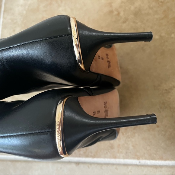 Coach leather boots heels size 5B - Picture 6 of 8